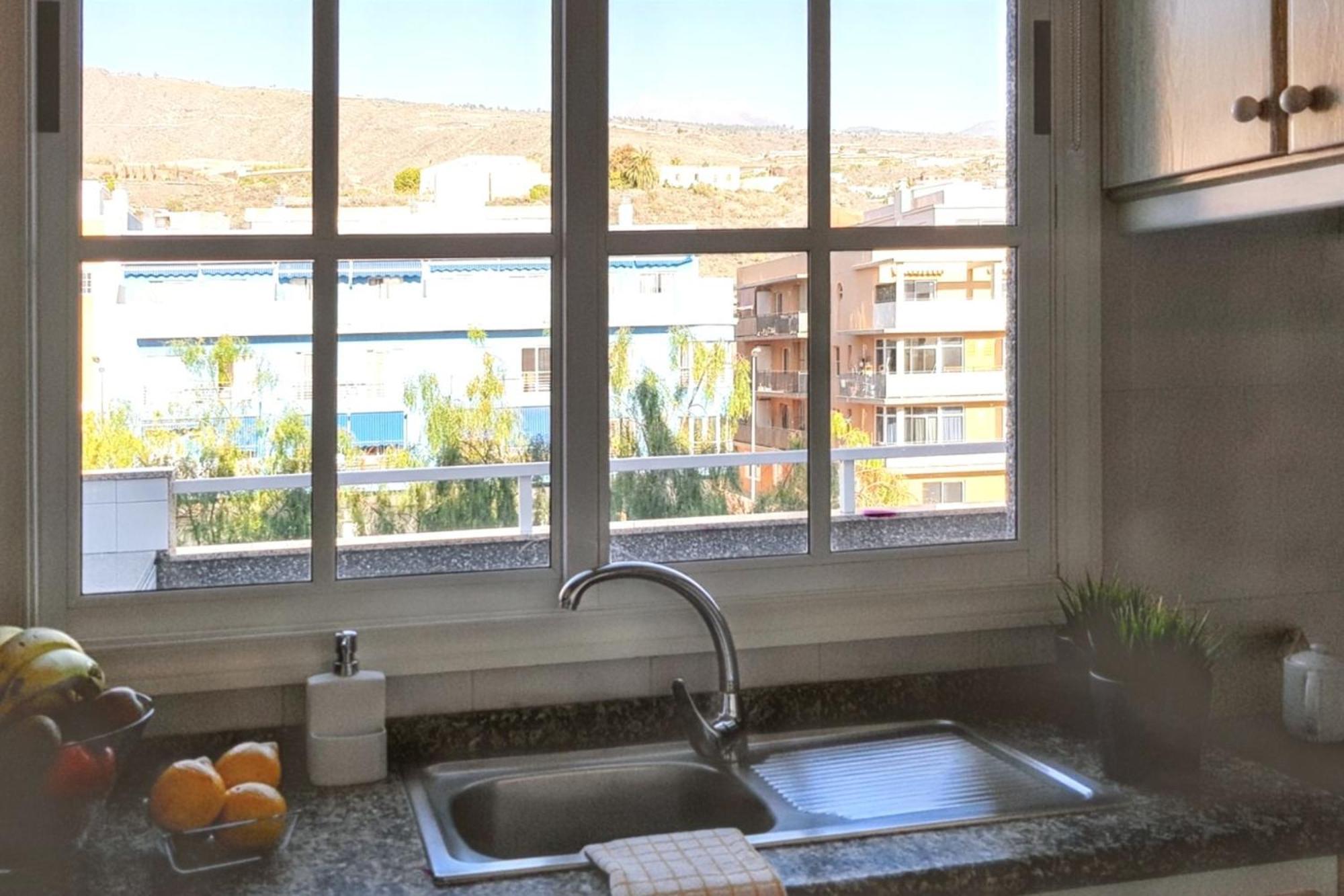 Bright Apartment In Puerto De Santiago 65 M² Terrace Buitenkant foto